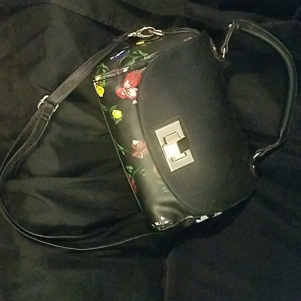 Hand bag